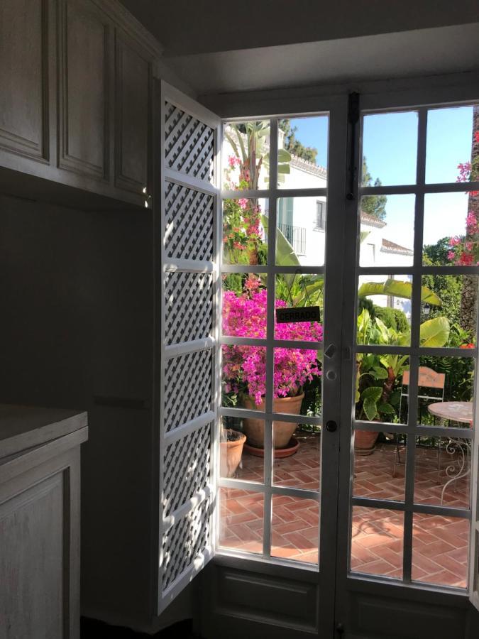 Lovely Studio In Marbella Close To Puente Romano Bagian luar foto