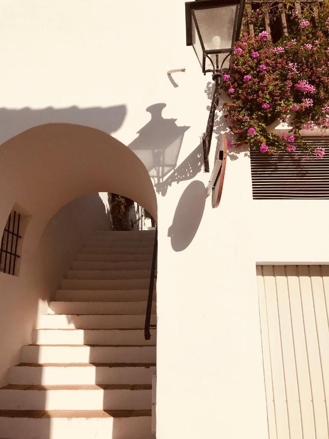 Lovely Studio In Marbella Close To Puente Romano Bagian luar foto