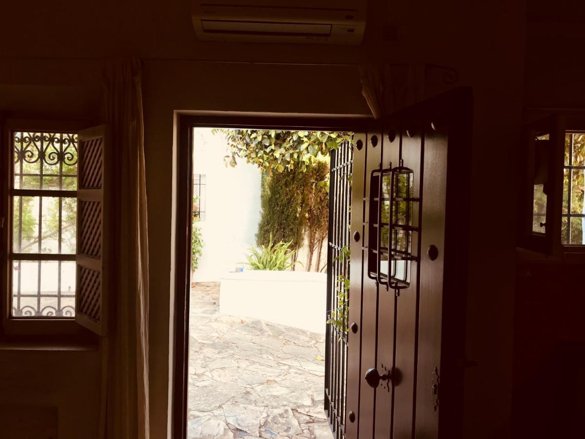 Lovely Studio In Marbella Close To Puente Romano Bagian luar foto