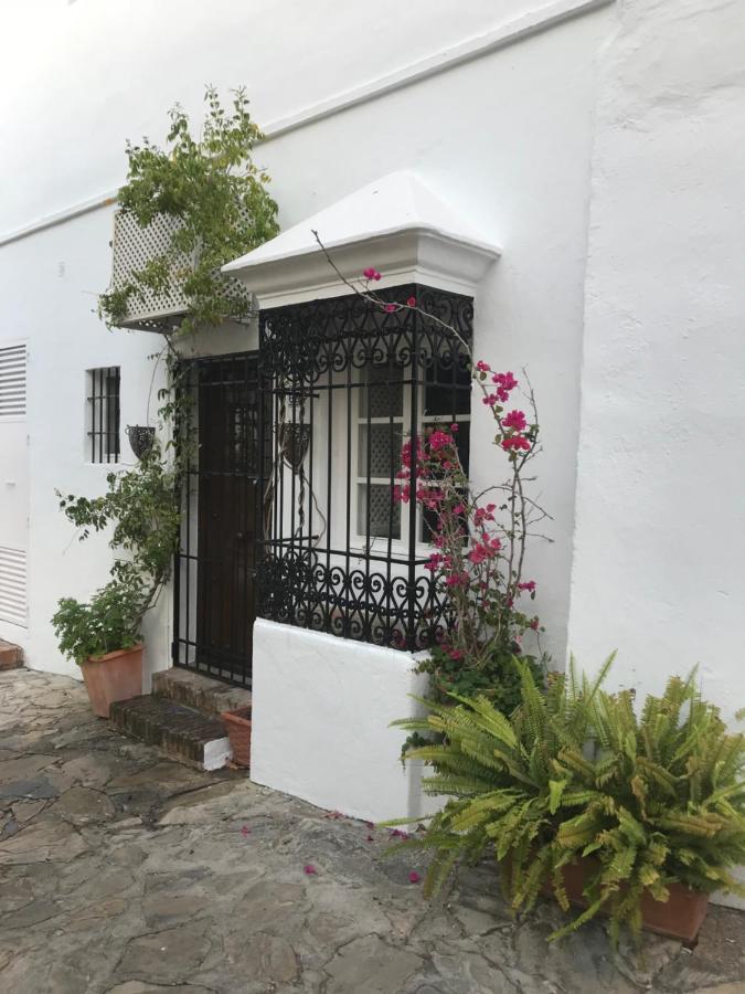 Lovely Studio In Marbella Close To Puente Romano Bagian luar foto