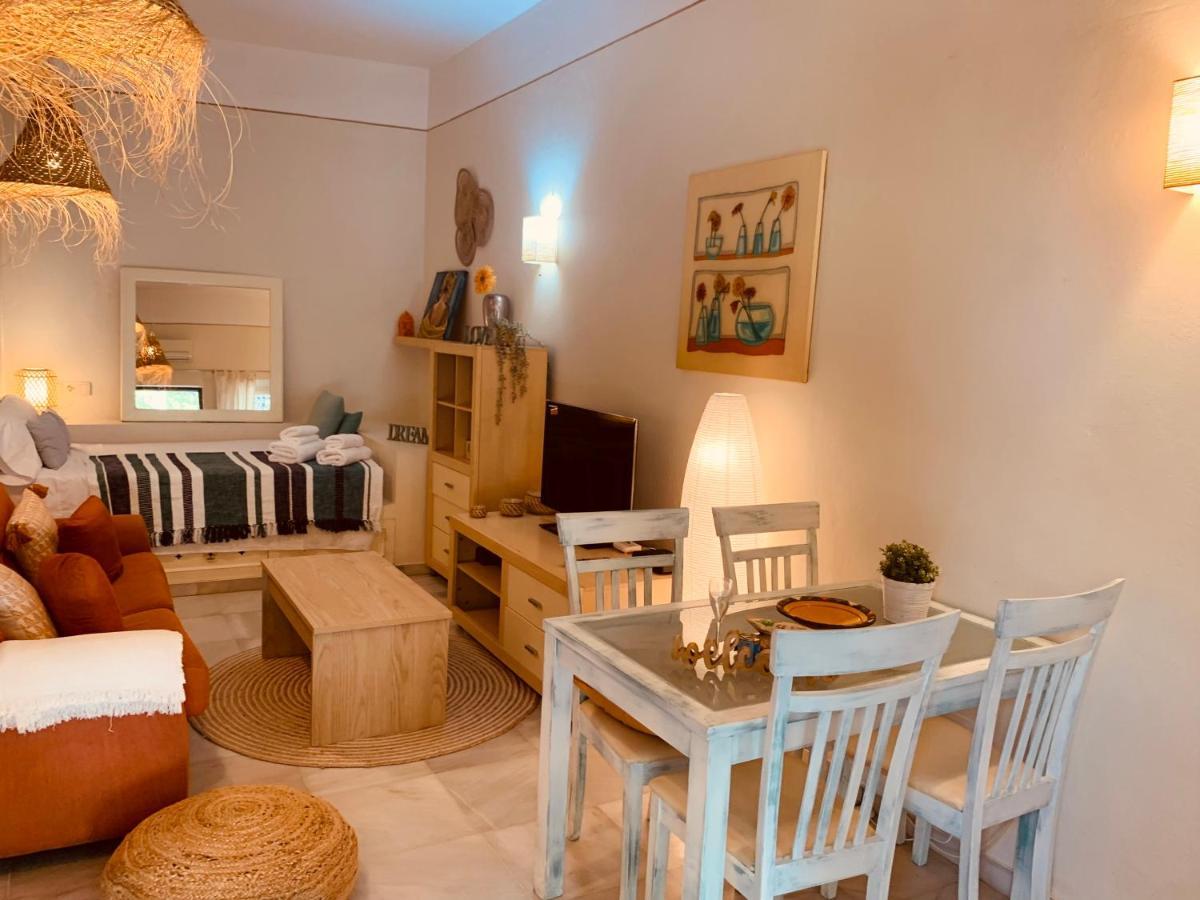 Lovely Studio In Marbella Close To Puente Romano Bagian luar foto