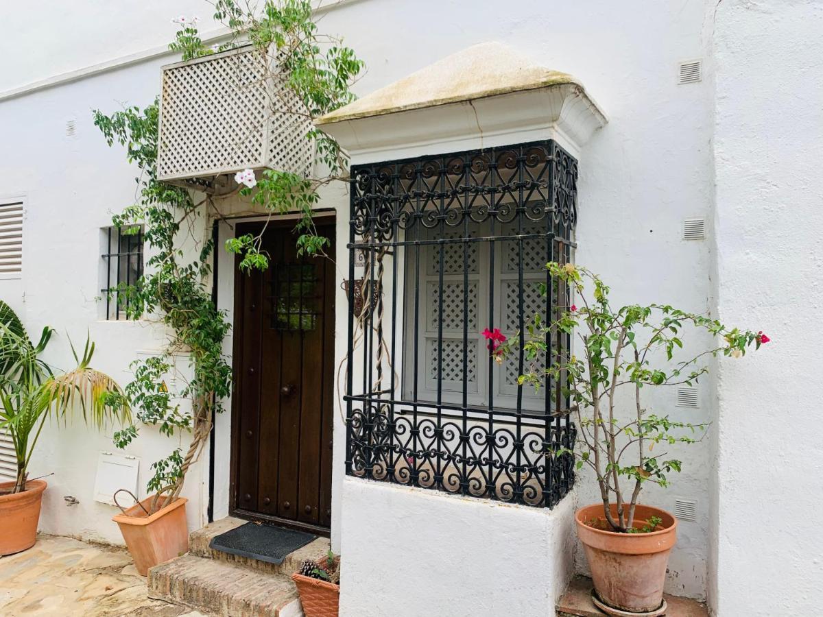 Lovely Studio In Marbella Close To Puente Romano Bagian luar foto