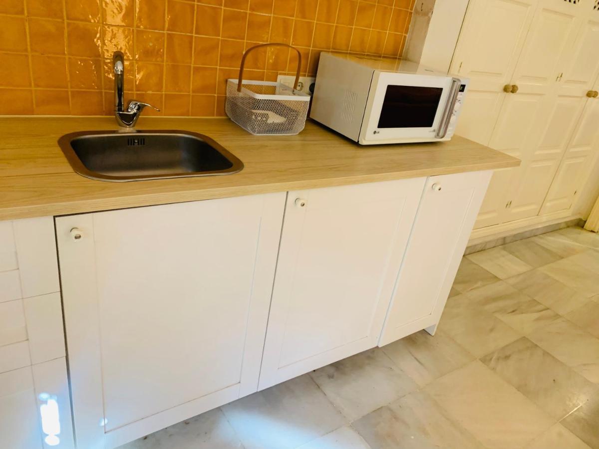 Lovely Studio In Marbella Close To Puente Romano Bagian luar foto