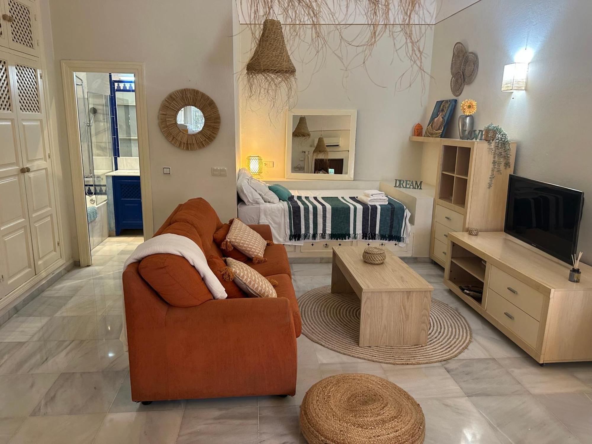 Lovely Studio In Marbella Close To Puente Romano Bagian luar foto