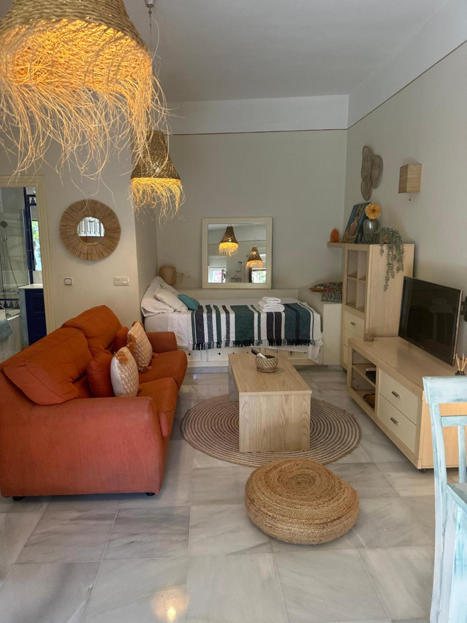 Lovely Studio In Marbella Close To Puente Romano Bagian luar foto